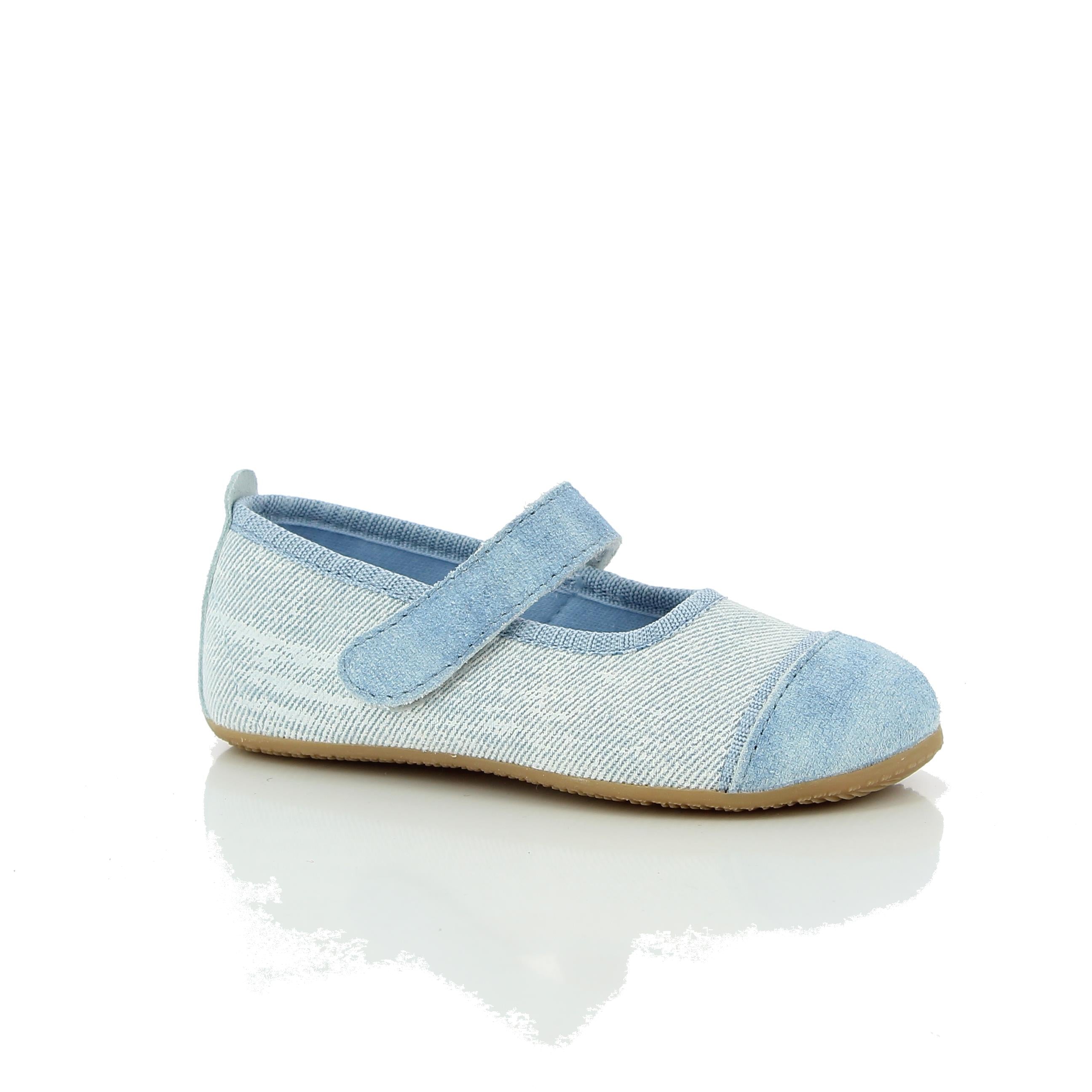 Ballerina mit Lederkappe