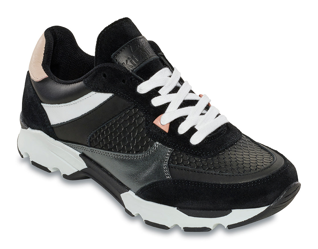 Sneakers mit Materialmix