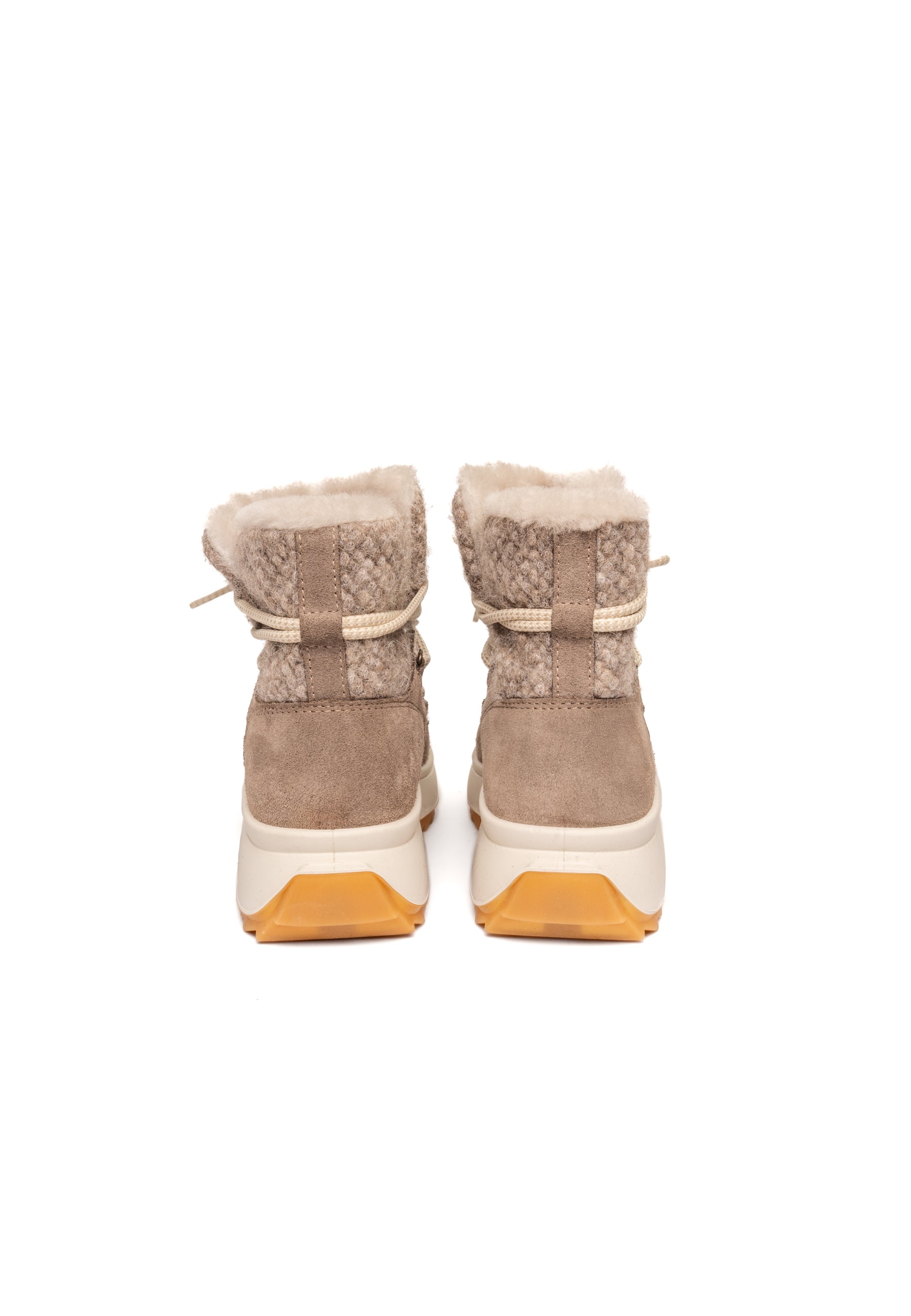 Snowy Snowboot