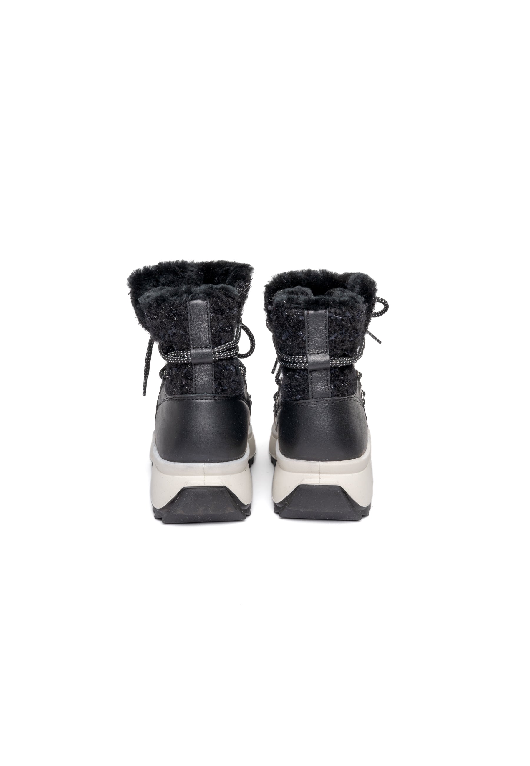 Snowy Snowboot